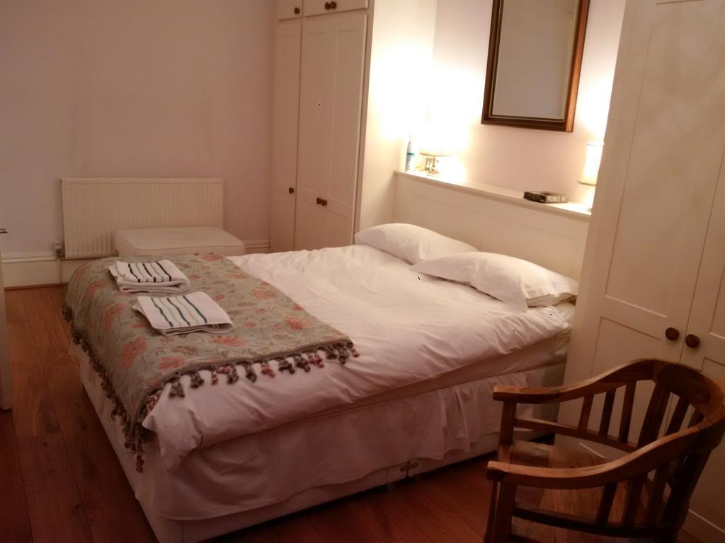 Luxury Holland Park, Sleeps 2, Free S'Fast Wifi Apartment London Ngoại thất bức ảnh